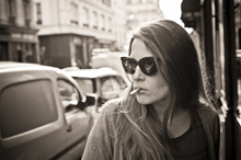 Viktoria parle couramment français, anglais, russe, ukrainien, italien, espagnole, catalan. Elle est régulièrement Directrice de Production, Scénariste, Réalisatrice. Récompensée à plusieurs reprises pour son dernier projet Madres Libres avec Victoria Abril.